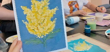  «Весна идет!» Создание открытки для мамы в технике пуантилизм