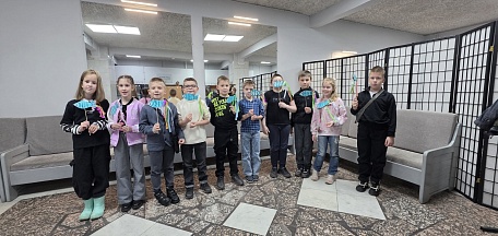 Мероприятие с творческой частью «Ловись, рыбка, большая и маленькая!» по выставке «КЛЁВые истории»