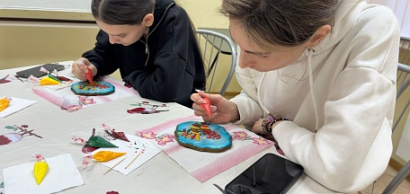 Состоялся мастер-класс по росписи пряников глазурью