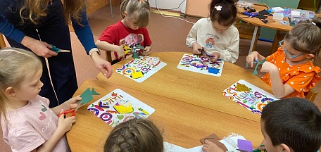 Специалисты Дома ремесел провели мастер-класс ко Дню матери