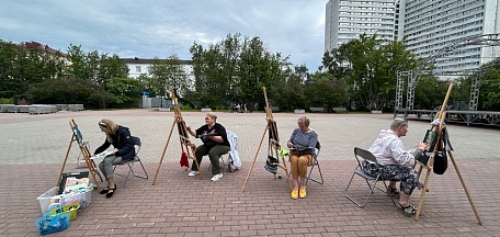 12 июля в рамках акции «На Севере- лето» в главном здании Мурманского областного художественного музея состоялся пленэр «Природа – лучший художник»