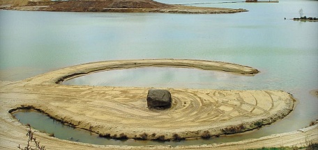  «Роберт Смитсон и художники лэнд-арта: горизонты энтропии, есть ли лэнд-арт в России?»