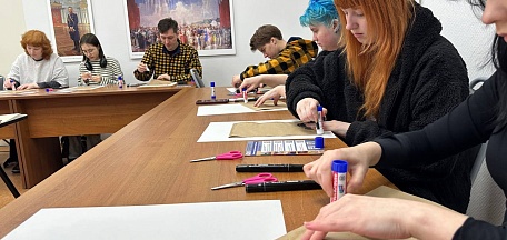 Анна Векслер провела мастер-класс «Абстрактный натюрморт» для студентов колледжа искусств