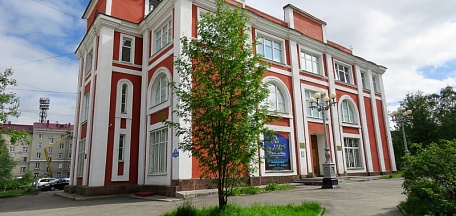 «Ажурный почерк мурманских фасадов». Прогулка по городу Татьяны Врублевской. «Современное искусство для всех 2.0»