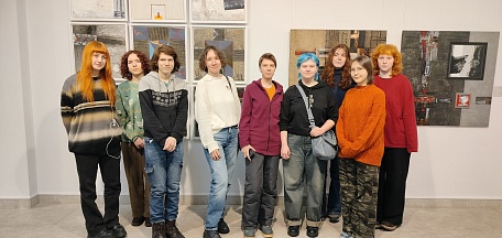 Открылась выставка художников из Санкт-Петербурга - Ивана Дьякова и Анны Векслер "Собрание сочинений. Том 35. Текстиль, эмаль".