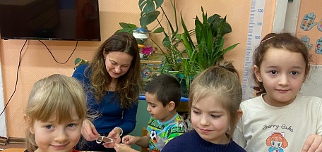 Специалисты Дома ремесел провели мастер-класс ко Дню матери