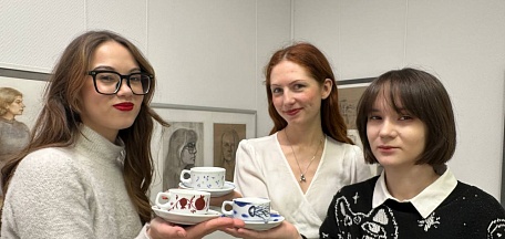 В Мурманском областном художественном музее создали авторские кофейные наборы